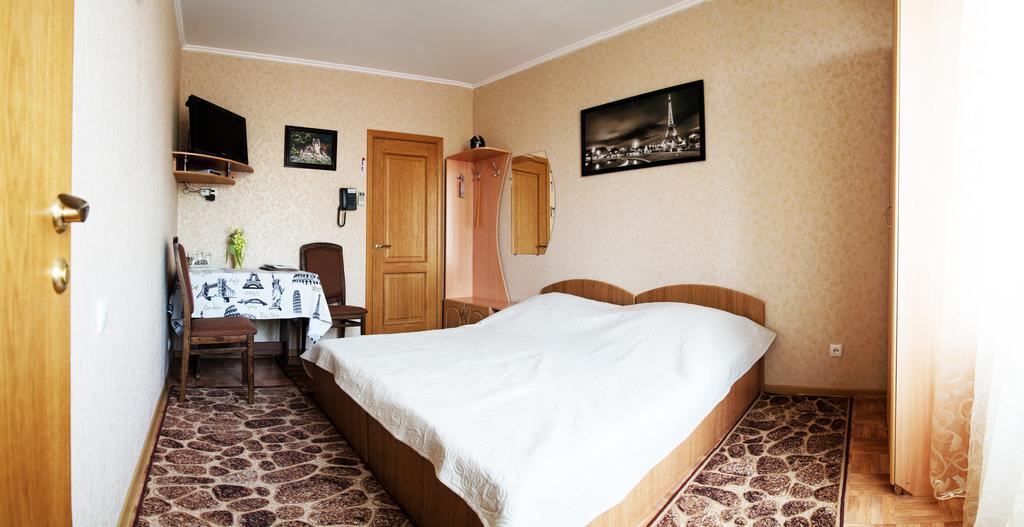 Vvp Club Hotel Tiraspol Zimmer foto